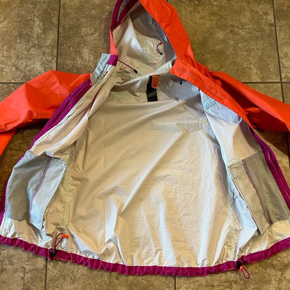 2000’s North Face Hyvent 2.5L Jacket - Picture 3 of 5